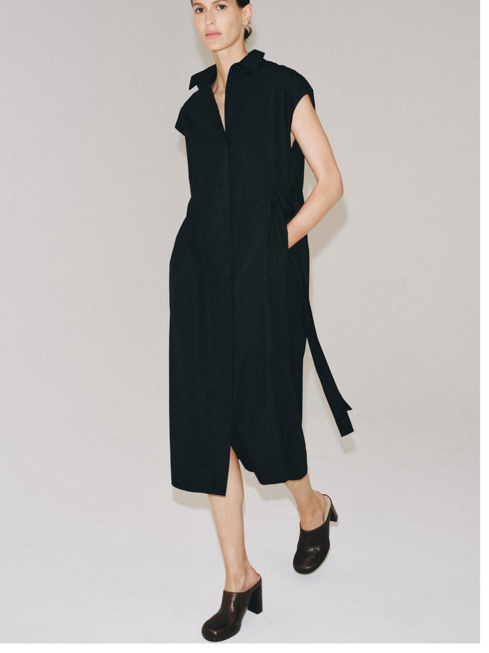 Zara Sleeveless Black Midi Shirt Dress